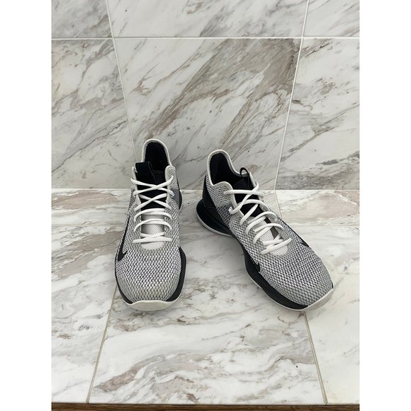 Nike LeBron Witness 4 (blk & wht) Size 10 - Picture 2 of 7